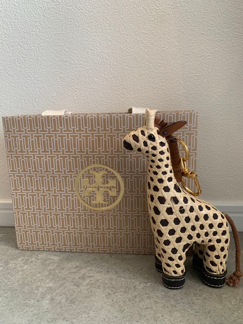 Tory Burch Hand Woven Raffia Giraffe Charm Bag Accessory Keychain 2024 SS