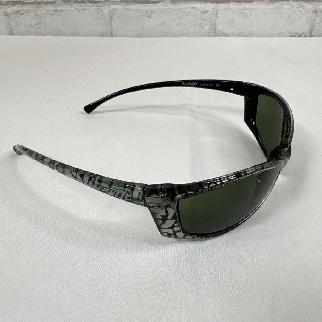 Arnette Swinger 250-9115 Sunglasses Black Marble Frame Green Lens Made in Italy