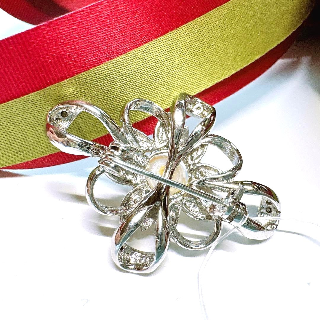 Akoya Pearl Silver Tone Flower Pendant Top Brooch 2-Way CZ Accent Japan Used