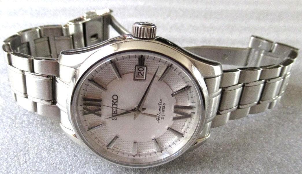 SEIKO Mechanical Automatic 23 Jewels 6R15 Watch White Dial Silver SS Band Used