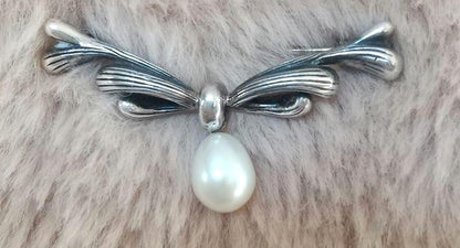 Philippe Charriol Silver Tone Wire Bow Brooch Pin with Cream Pearl Drop Elegant