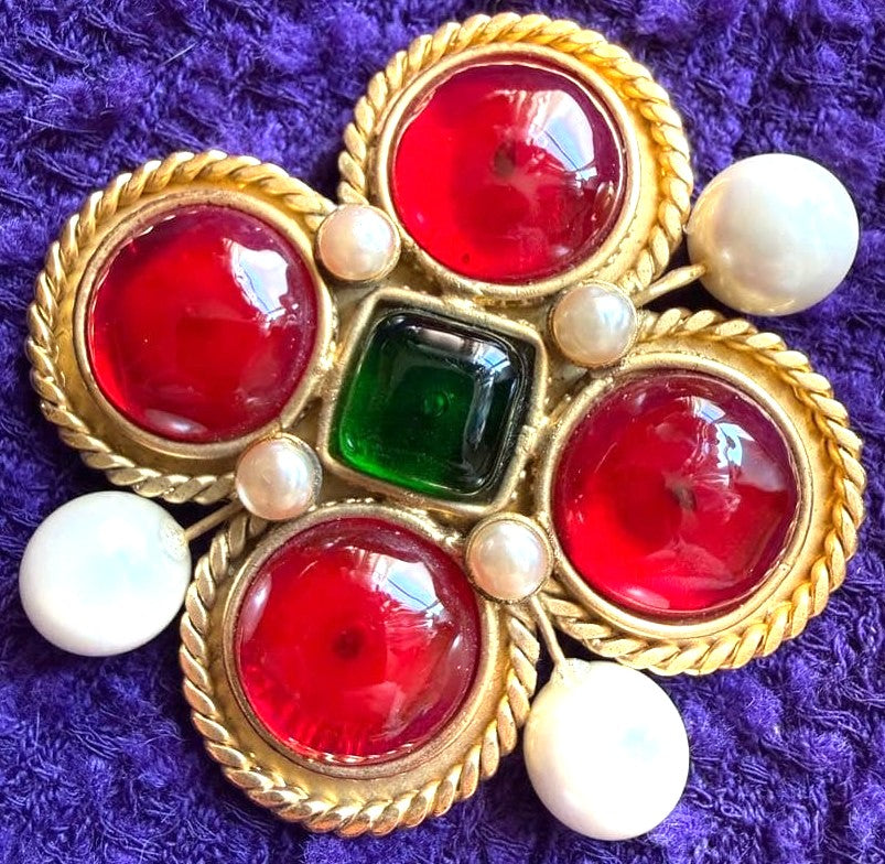 CHANEL Vintage Brooch Gripoix Red Green Glass Pearl Gold HW Made in France Used