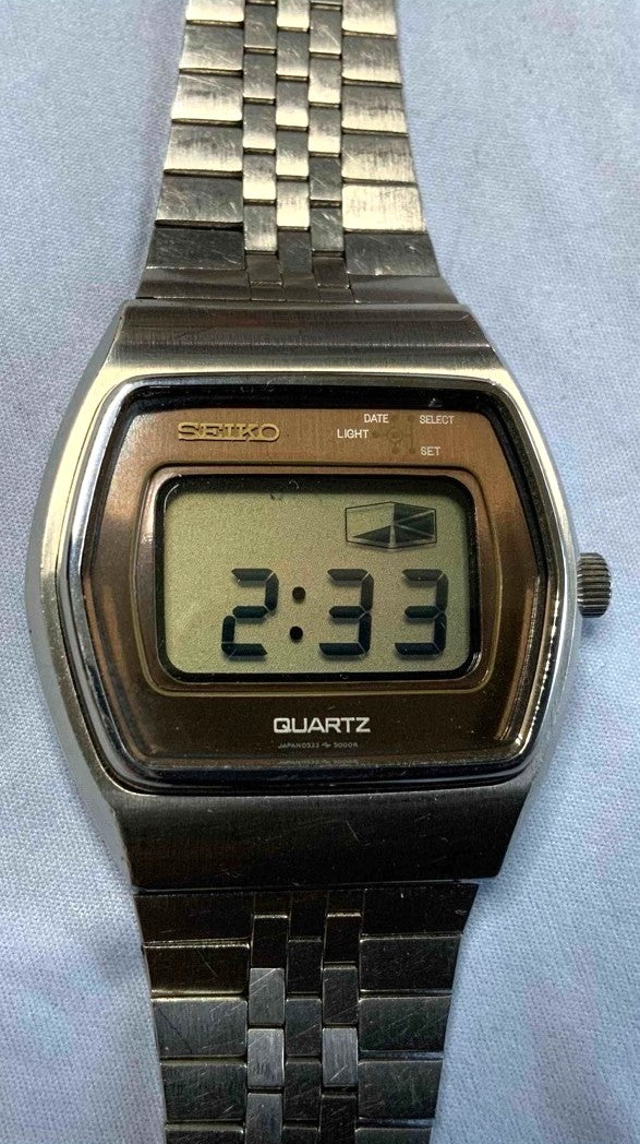 SEIKO Quartz 0533-5000 Vintage Digital LCD Watch Stainless Steel 1970s Japan
