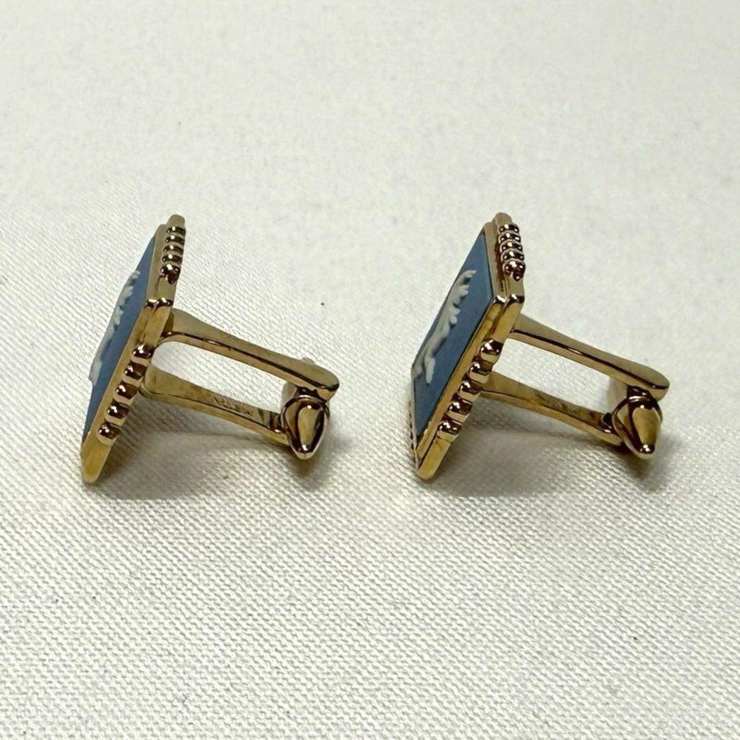 WEDGWOOD Jasperware Cufflinks Blue Gold Tone Frame Sportsman Motif England Box