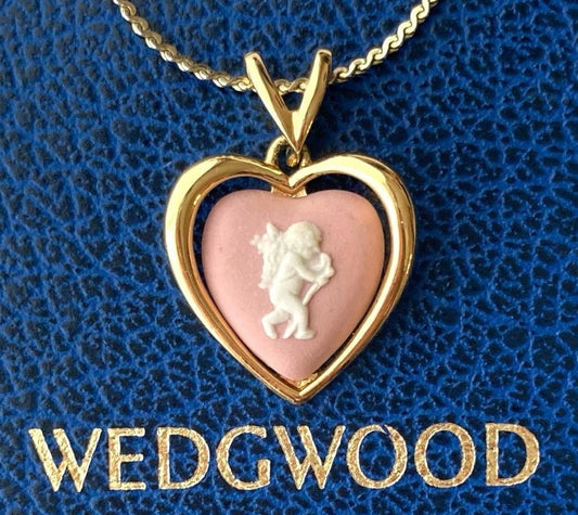 WEDGWOOD Jasperware Heart Pendant Necklace Pink Cupid Angel Gold Tone 45cm 17.7"