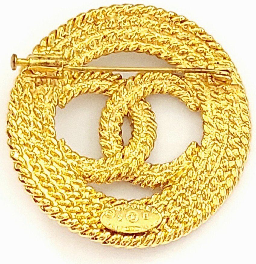 CHANEL CC Logo Circle Brooch Gold-Tone Chain Rope Pin Vintage 1993 48mm Auth