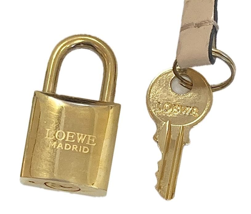 Loewe Cadena Padlock Key Clochette Gold Tone Bag Charm 3.7x2x1 cm 1.5x0.8x0.4"