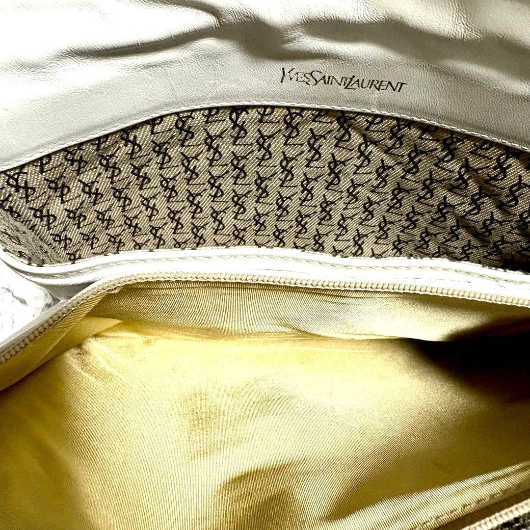 Yves Saint Laurent Clutch Bag Second Bag White Leather Chevron 9.6x6.7in