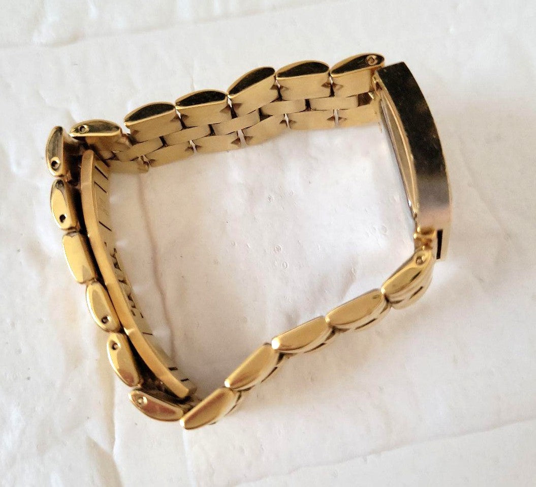GIVENCHY Paris Square Gold Tone Women Watch Quartz REG1 558962 Swiss Made Vintag