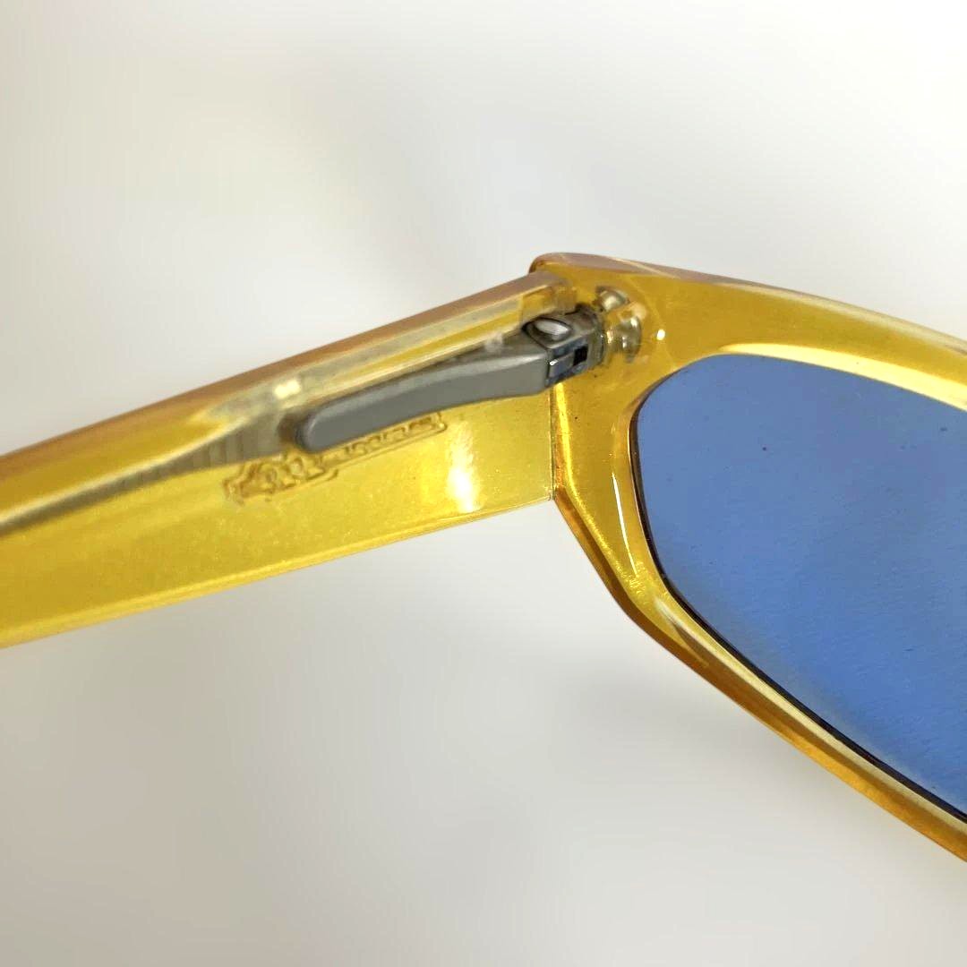 ARNETTE Mantis Vintage Sunglasses Yellow Clear Frame Blue Lens Cat Eye Italy