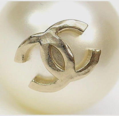 CHANEL CC Logo Faux Pearl Drop Dangle Earrings Cream Silver Chain Pre-Owned