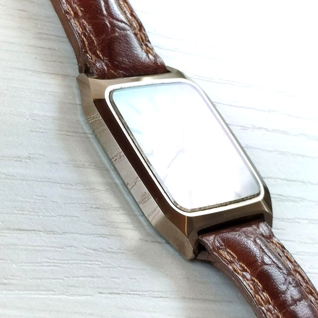 Seiko Dolce 5931-5280R Quartz Square Gold Tone Vintage Watch Carbide Case Japan