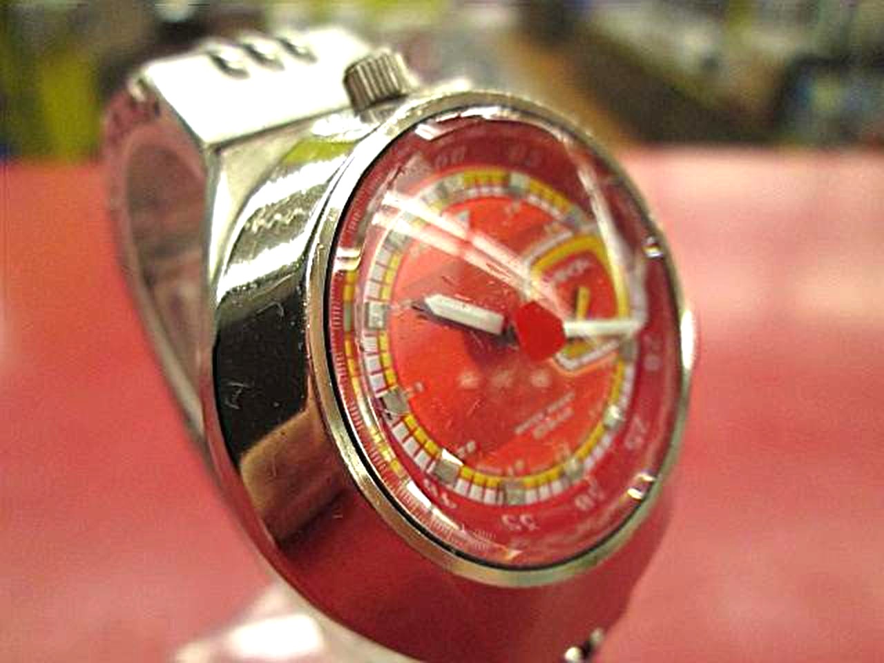ALBA AKA Quartz Analog Watch Red Dial 10BAR Water Resist Vintage Japan Retro