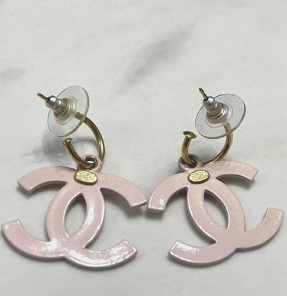 CHANEL CC Logo Swing Drop Earrings Pink Gold Tone Resin 20mm Vintage Auth Used