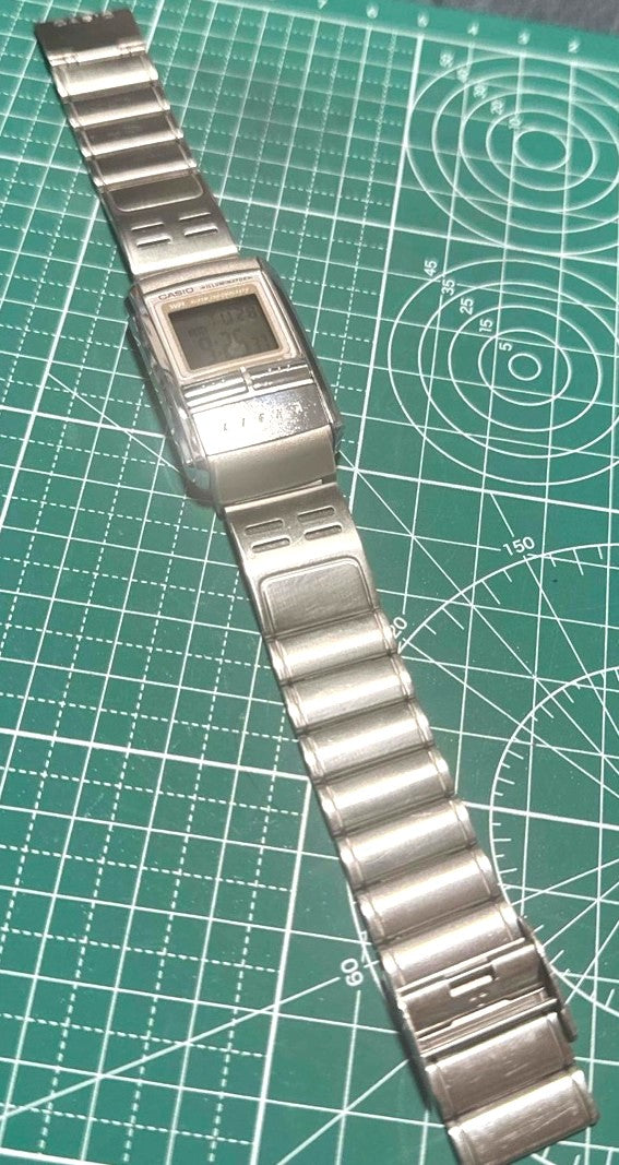 Casio LA-200 Women Digital Watch Alarm Chronograph Silver Steel Malaysia Used