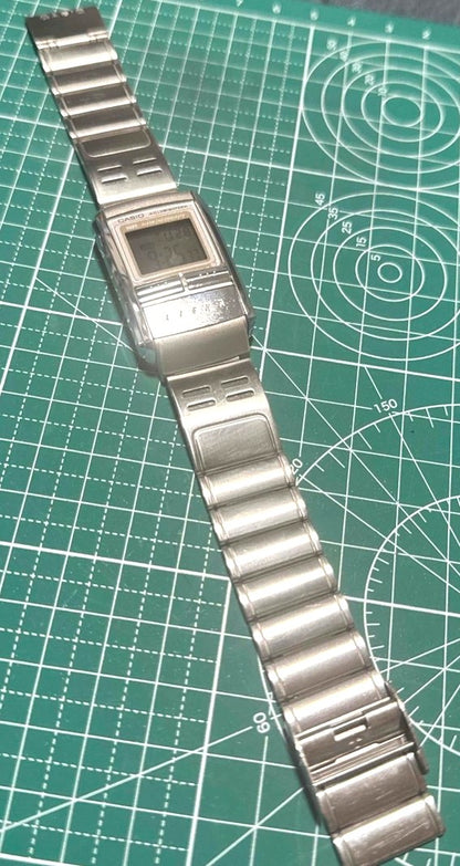 Casio LA-200 Women Digital Watch Alarm Chronograph Silver Steel Malaysia Used