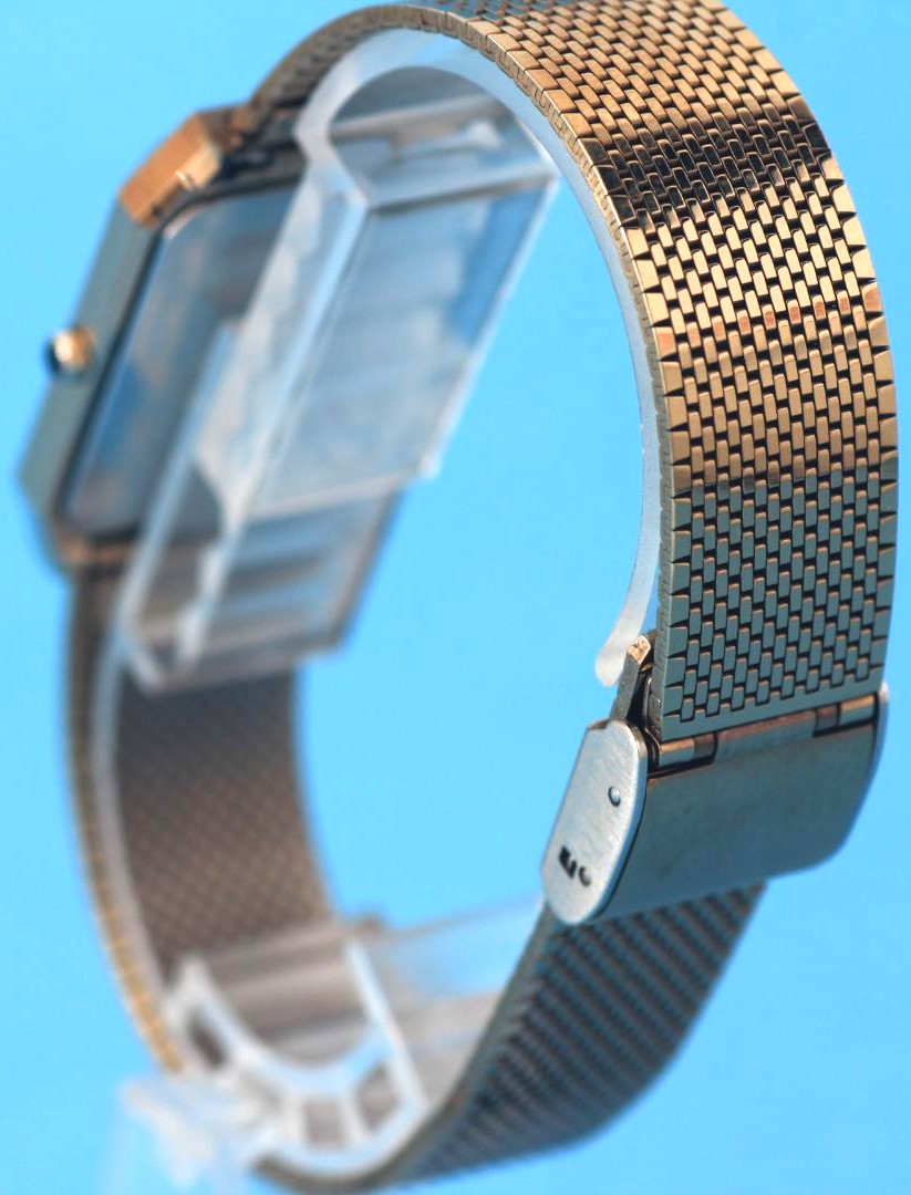 SEIKO Dolce 7741-508A Quartz Rectangle Watch Gold Tone Mesh Band Vintage 36.5mm