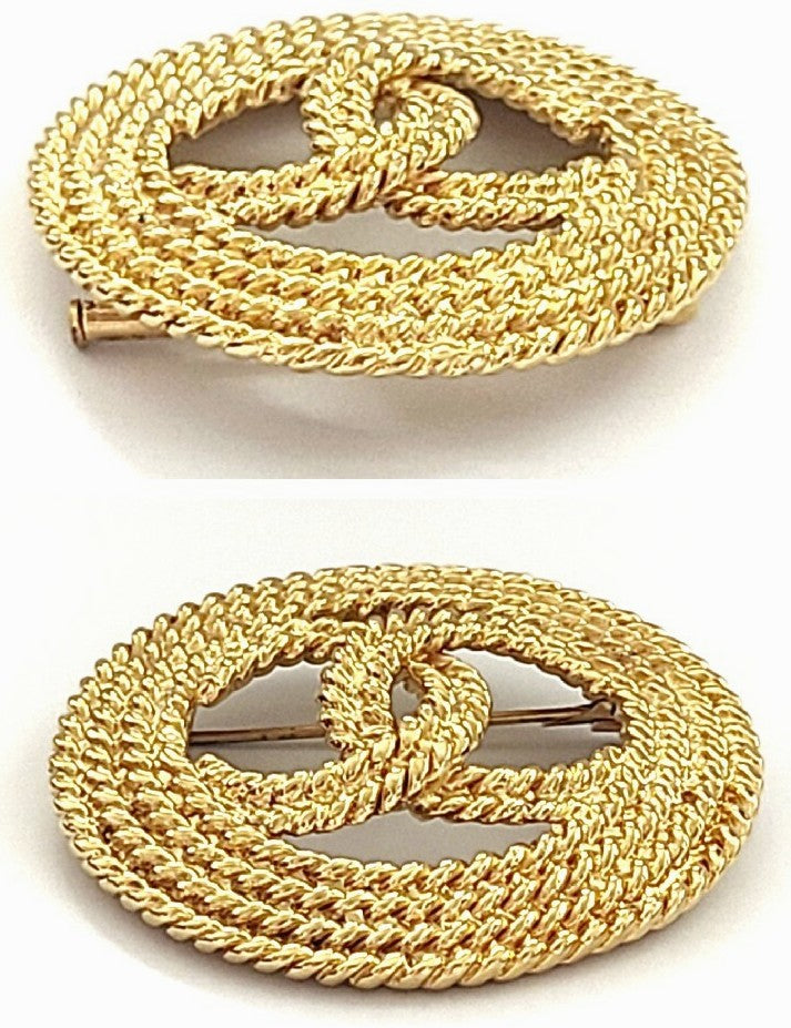 CHANEL CC Logo Circle Brooch Gold-Tone Chain Rope Pin Vintage 1993 48mm Auth