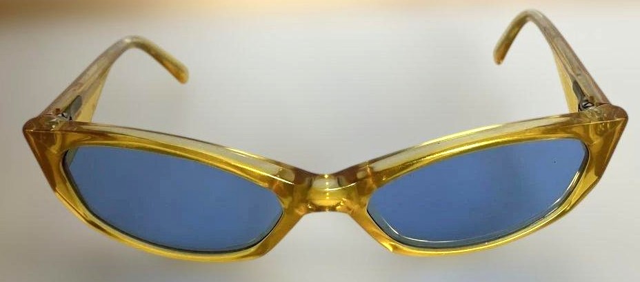 ARNETTE Mantis Vintage Sunglasses Yellow Clear Frame Blue Lens Cat Eye Italy