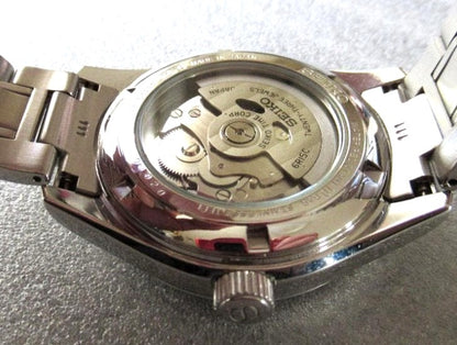SEIKO Mechanical Automatic 23 Jewels 6R15 Watch White Dial Silver SS Band Used