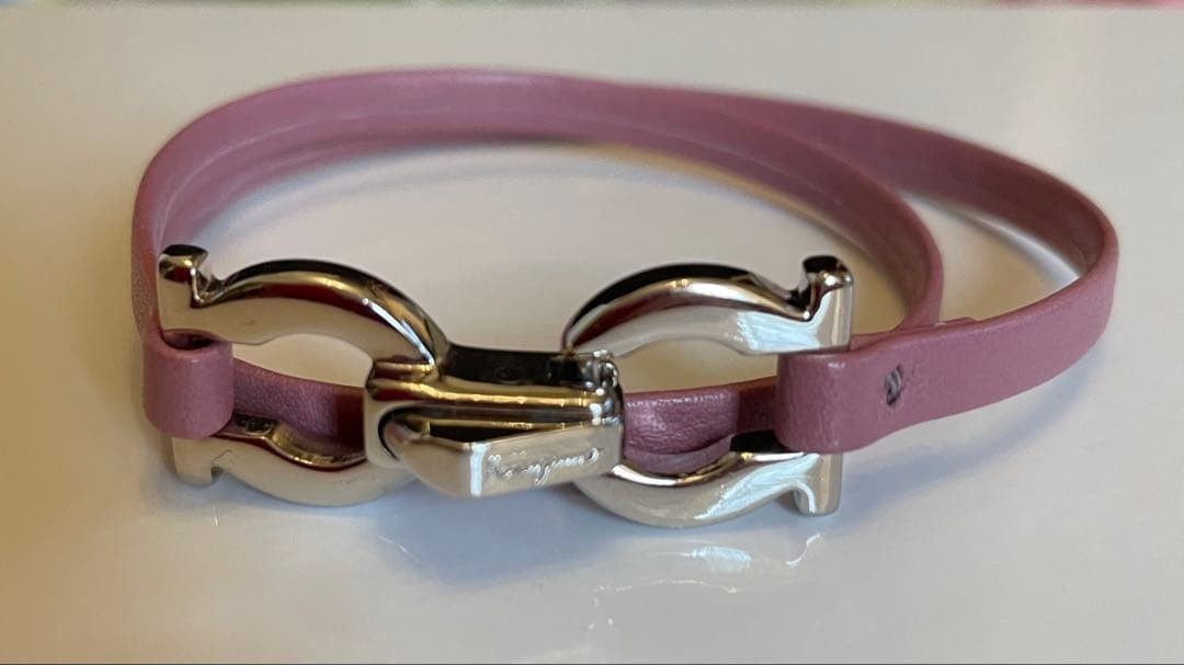 Salvatore Ferragamo Pink Leather Silver Tone Double Wrap Gancini Bracelet Choker