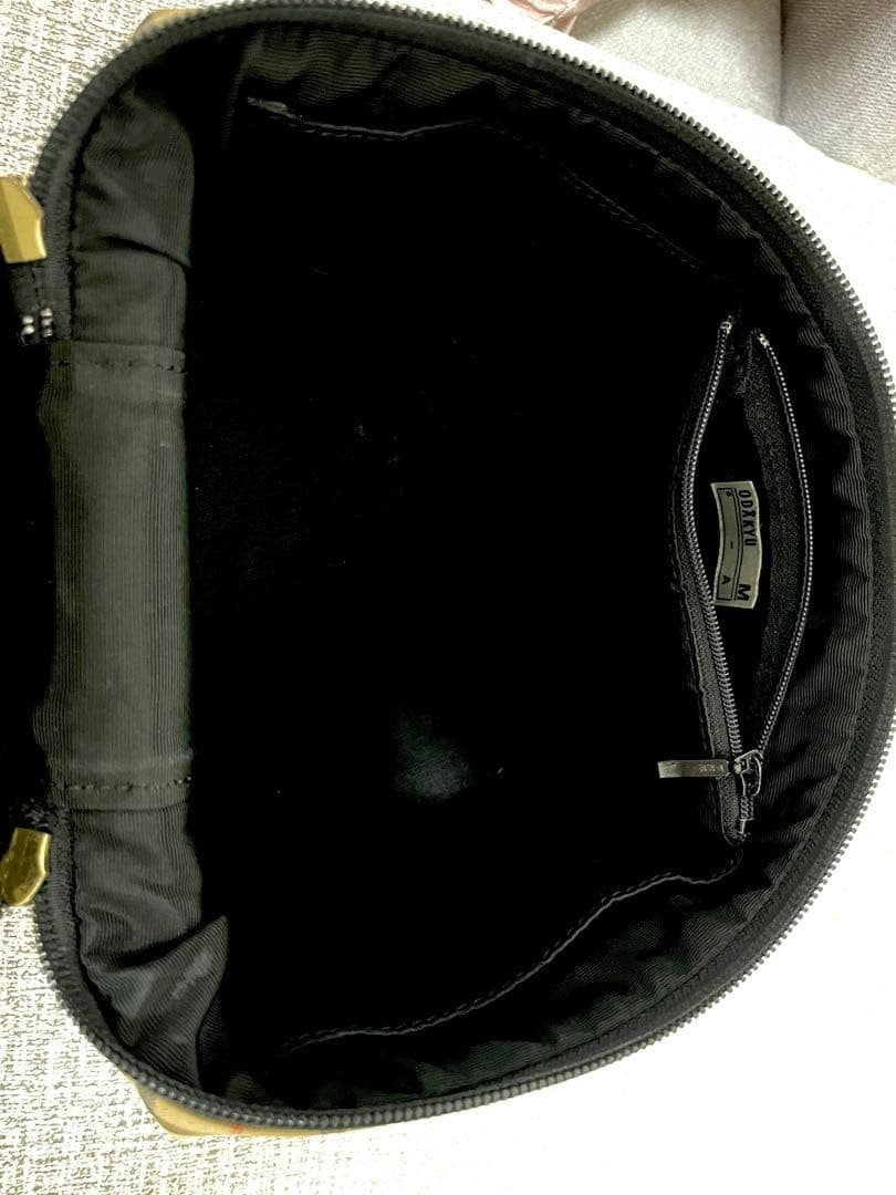 Burberrys Canvas Leather Nova Check Shadow Horse Vanity Bag Beige Hand Bag