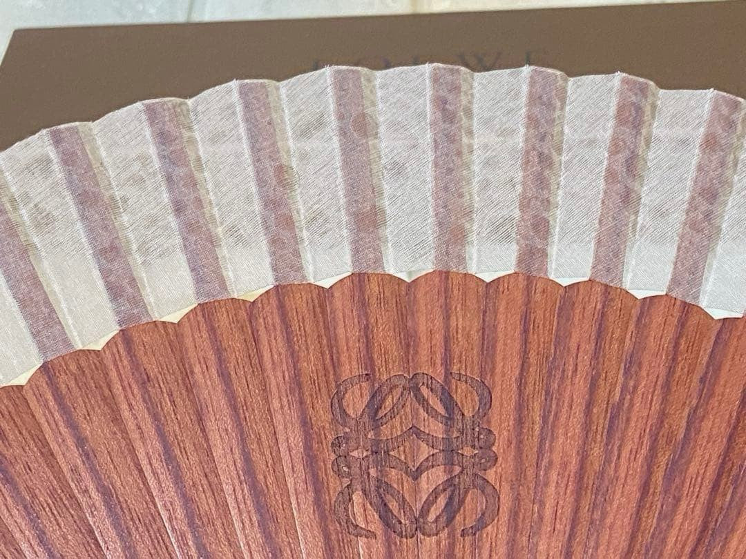 Authentic Loewe Amazona Anagram Logo Fan Brown Wood W/Box 90s Vintage Excellent