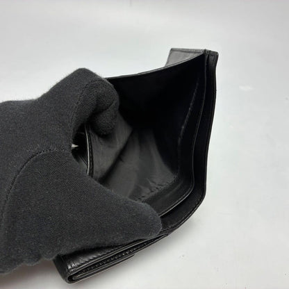 Gucci G Logo Compact Bifold Black Leather Wallet Card Slots Used