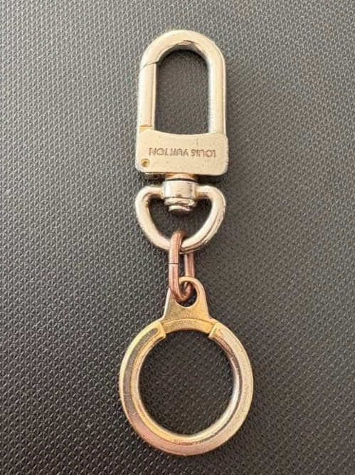 Louis Vuitton Authentic Anneau Cles Key Ring Gold Color Metal Keychain Used