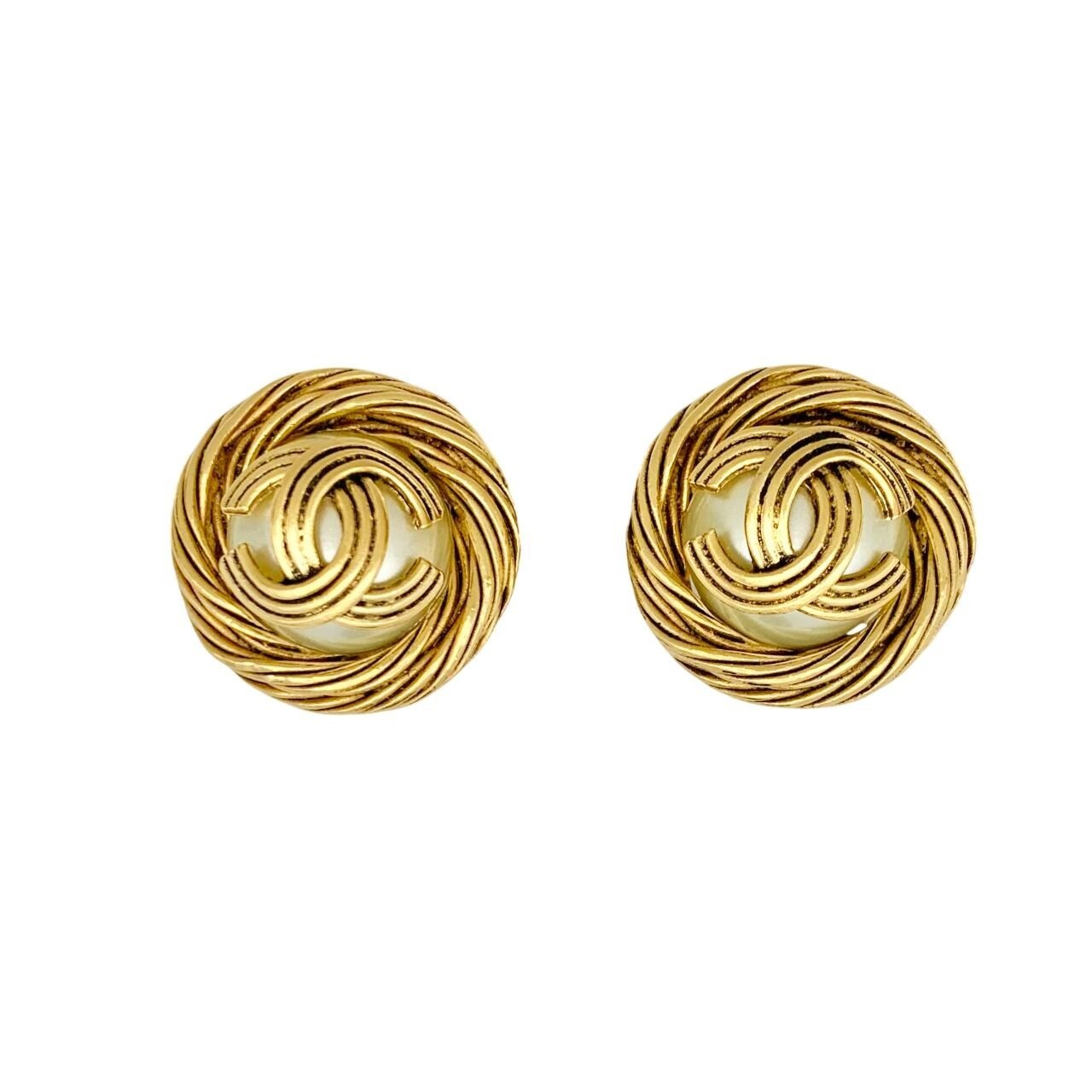 Chanel Authentic Vtg CC Logo Coco Mark Pearl Gold Chain Clip-On Earrings Used