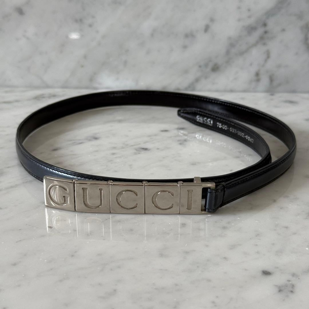 Gucci Navy Leather Logo Buckle Narrow Belt Women Size 75/30