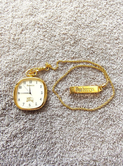 Burberry's Vintage Pocket Watch Gold Quartz Horse Logo Chain 3.8cm 1.5" Japan