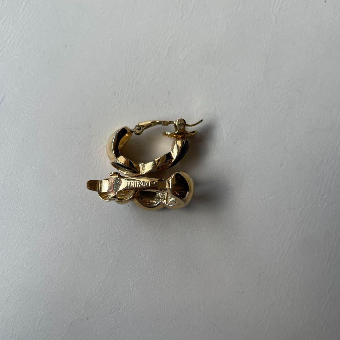 Trifari Gold Black Stone Vintage Earrings Japan Used