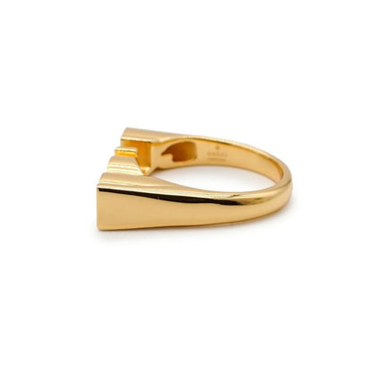 Gucci Gold Tone Metal Logo Ring Size M 57 US 8 Excellent Condition Unused