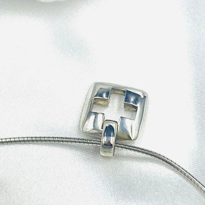Tiffany & Co. Silver 925 Pierced Cross Choker Necklace Pendant Excellent
