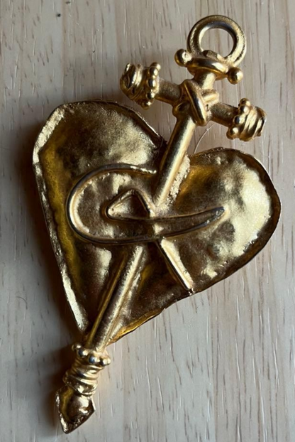 Christian Lacroix Gold Brooch Pendant Top Designer Fashion Jewelry Accessory