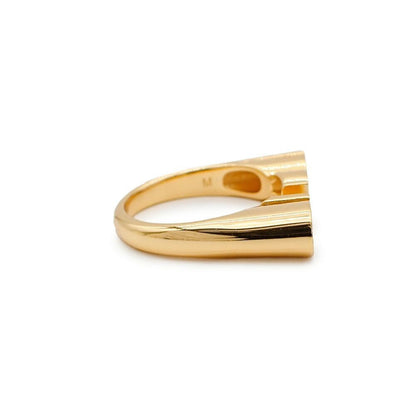 Gucci Gold Tone Metal Logo Ring Size M 57 US 8 Excellent Condition Unused