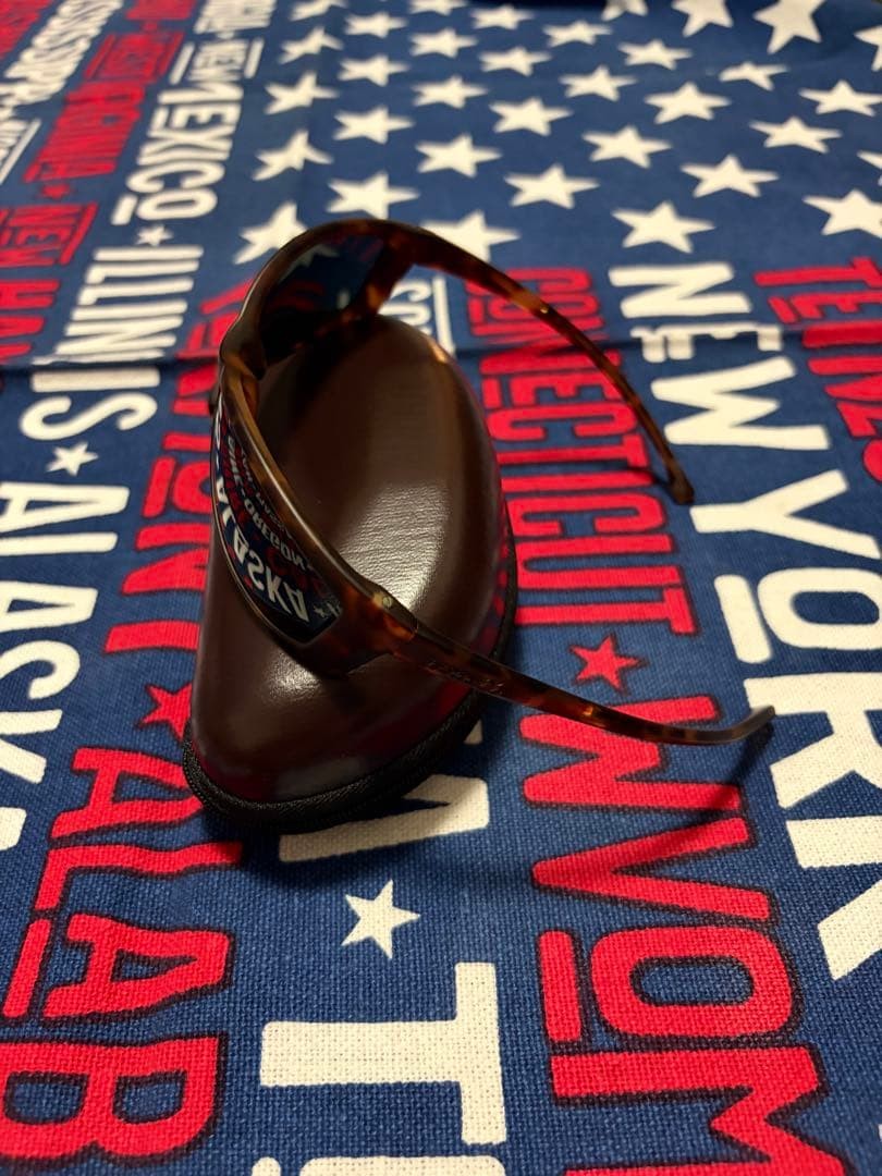 Arnette Sunglasses Pattern Frame Sporty Wraparound Style Vintage 90s