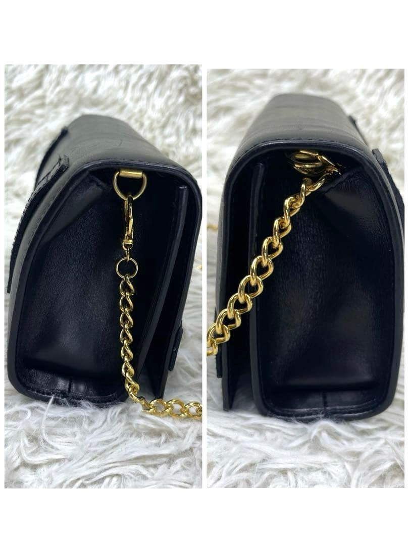 Salvatore Ferragamo Gancini Gold Chain Shoulder Bag Leather Purse Authentic