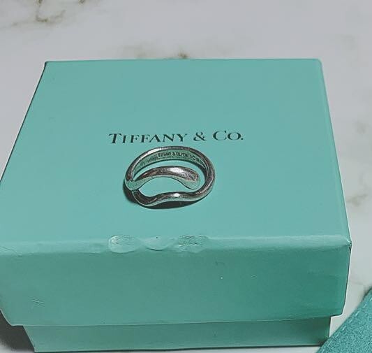 Tiffany & Co. Elsa Peretti Sterling Silver 925 Teardrop Ring Size  47 US 4