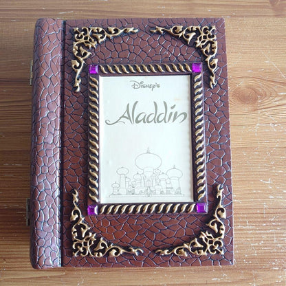 Rare Disney Aladdin Analog Watch Limited To 2500 Pieces 1997 from Japan