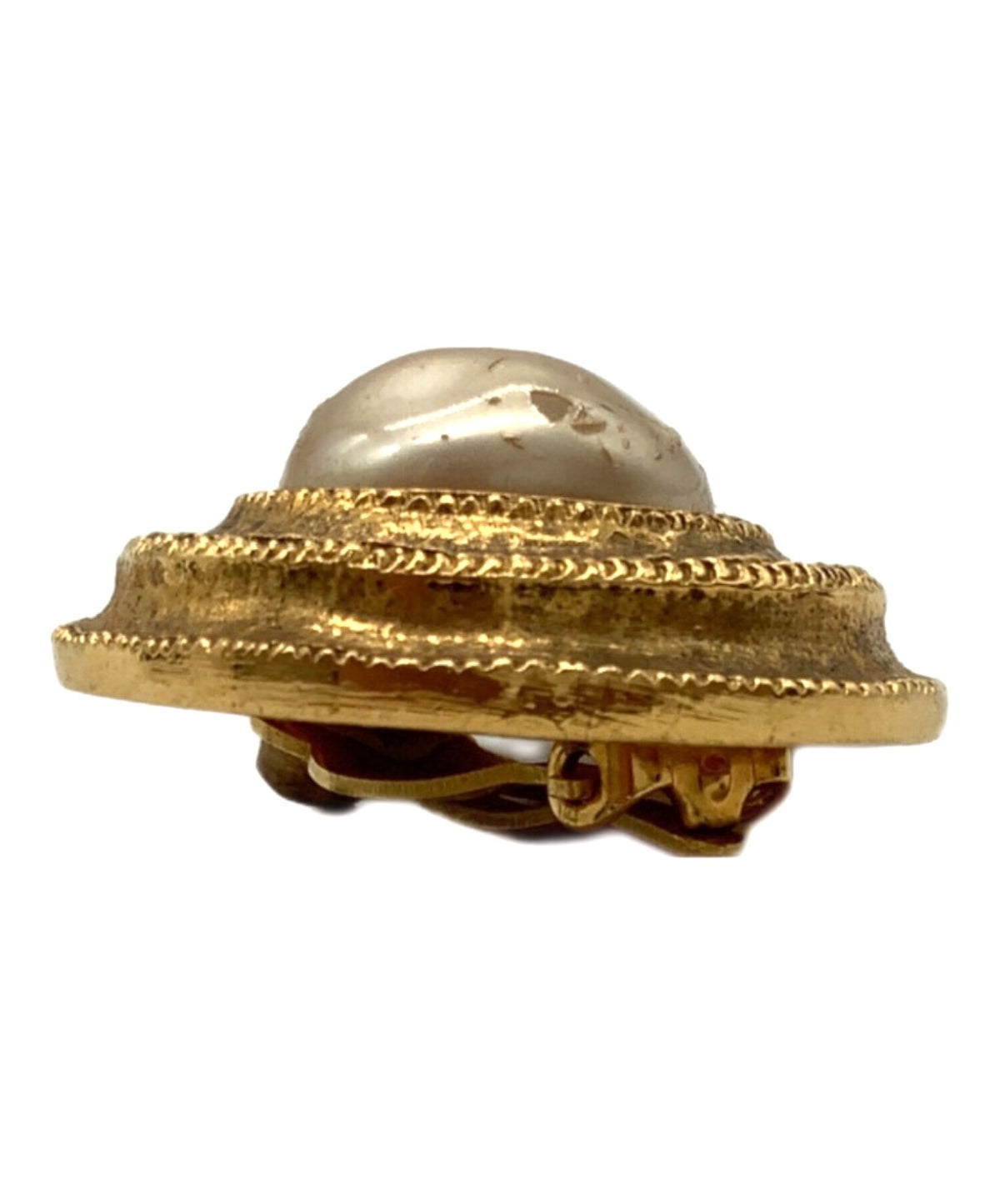 CHANEL Vintage Clip-On Earrings Faux Pearl Gold Tone Round 2.8cm France 90s CC