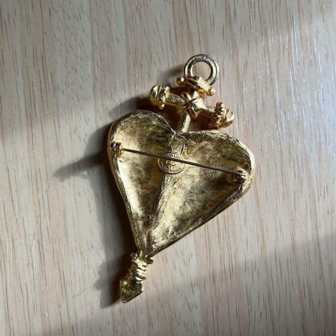 Christian Lacroix Gold Brooch Pendant Top Designer Fashion Jewelry Accessory