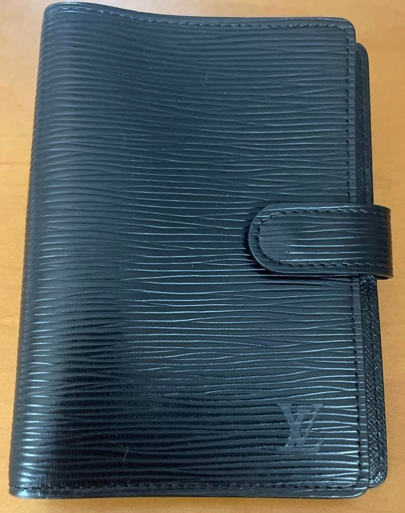 Louis Vuitton Epi Agenda MM Notebook Cover Black Leather Gold HW Made in Spain