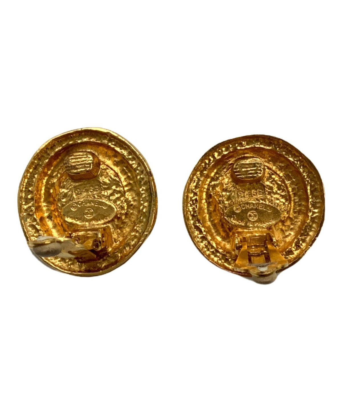 CHANEL Vintage Clip-On Earrings Faux Pearl Gold Tone Round 2.8cm France 90s CC