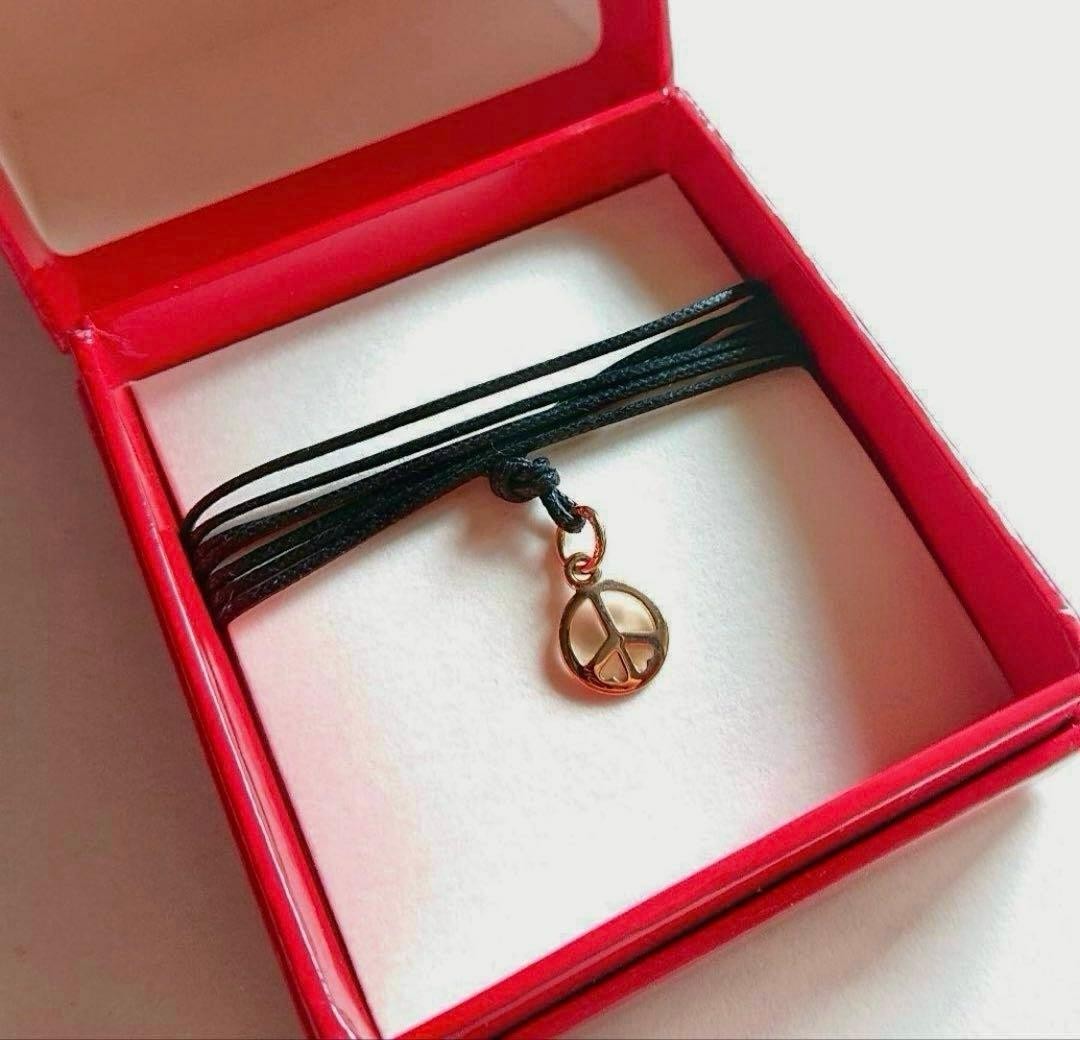 Pomellato Dodo Peace Sign 9K Gold Black Leather Cord Necklace Used Excellent