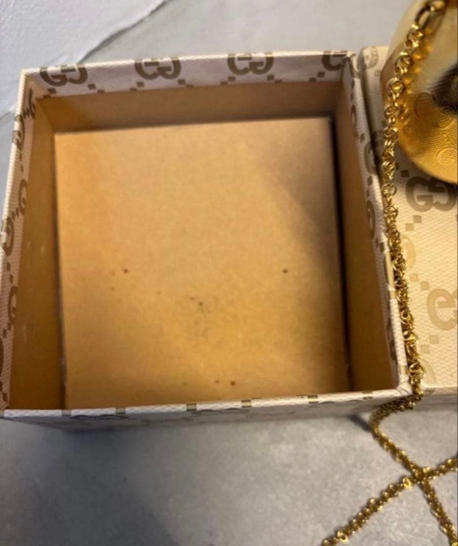 Gucci Auth Vintage GG Monogram Gold Shell Mini Minaudiere Bag 10x8 cm 3.9x3.1"