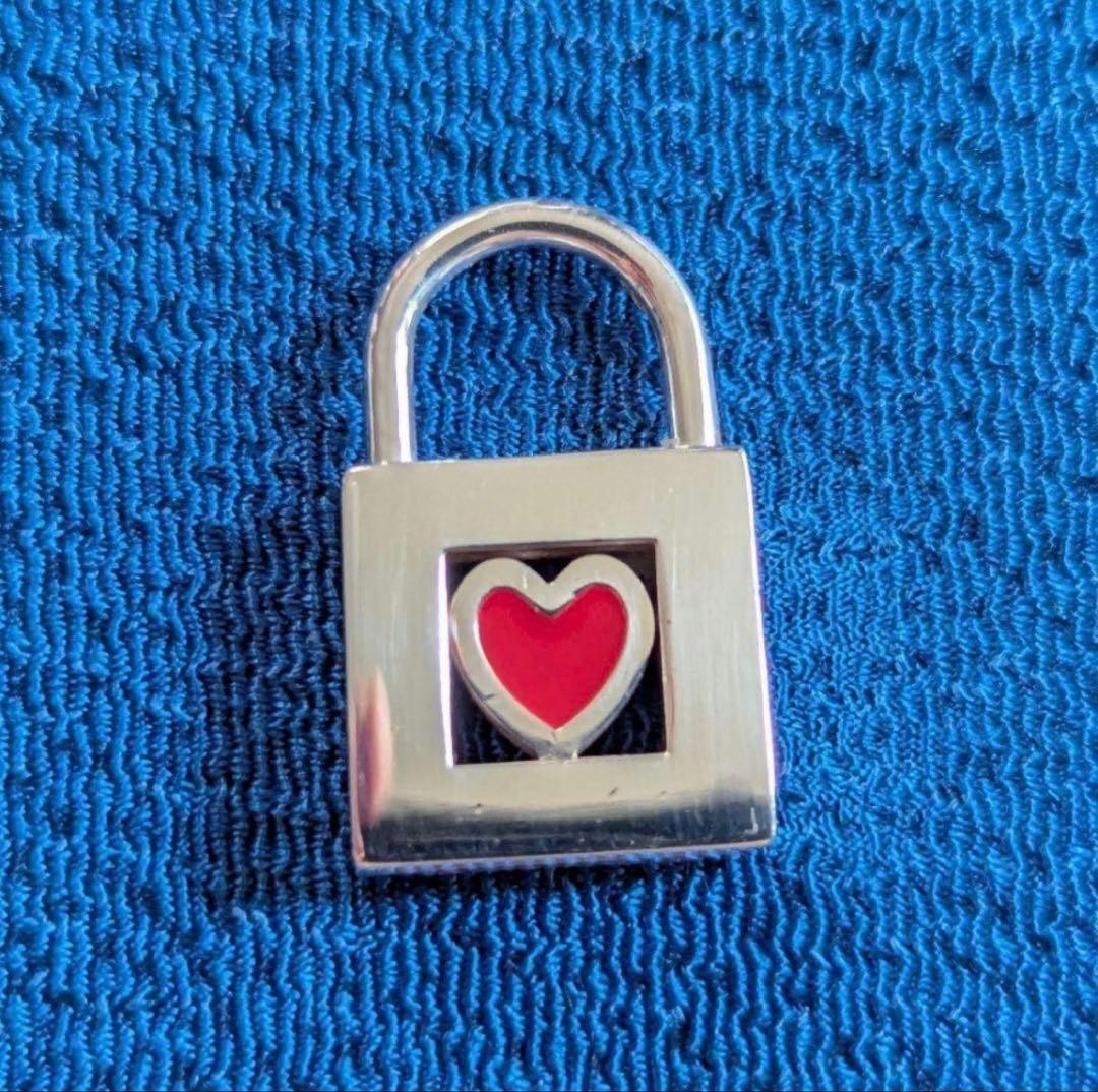 Tiffany & Co Silver 925 Red Enamel Heart Lock Pendant Top Cadena Charm Excellent