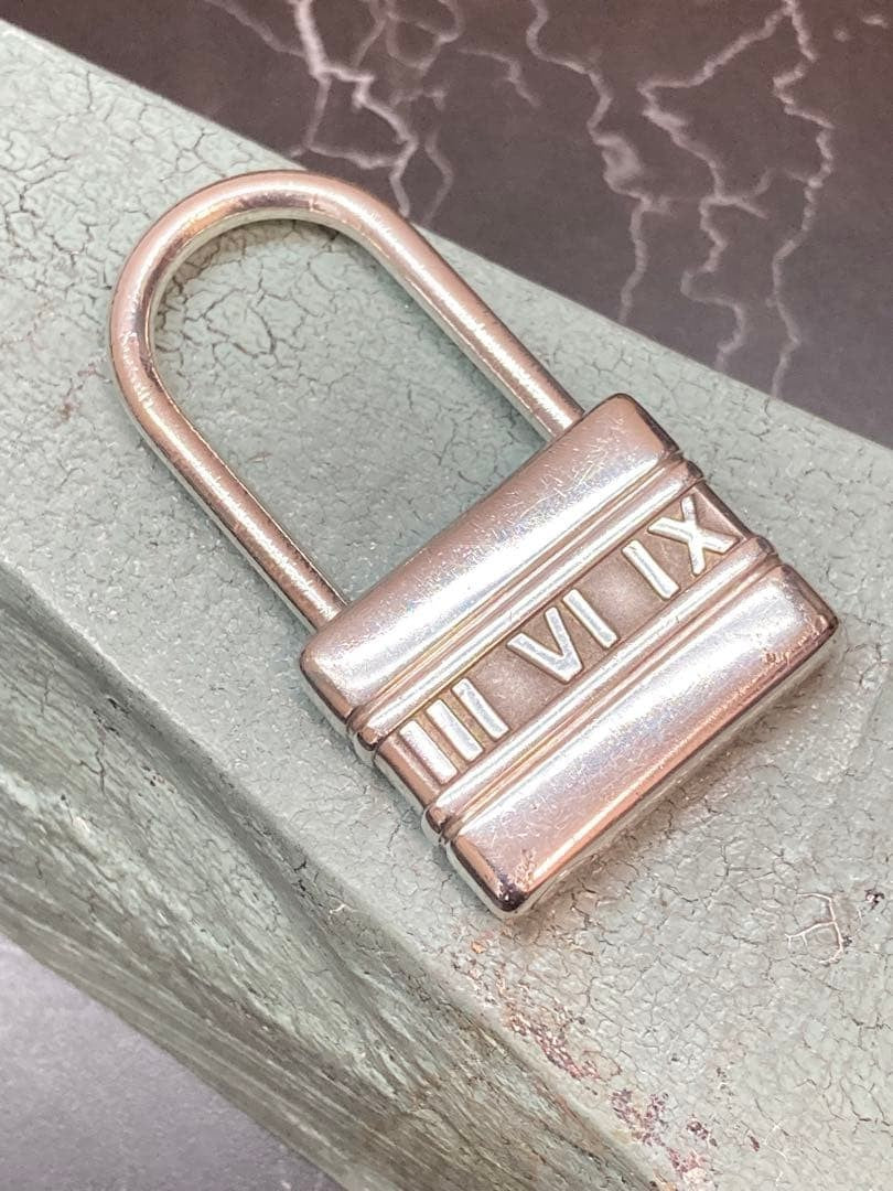 Rare Tiffany & Co ATLAS Padlock Silver 925 Key Ring Charm Authentic