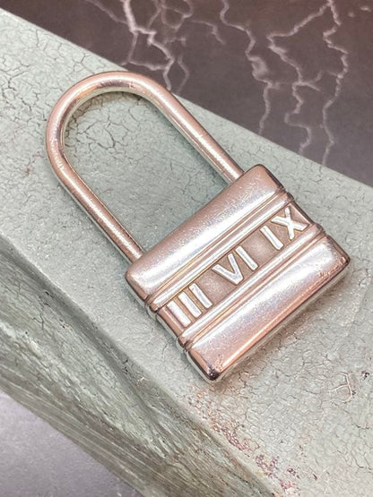 Rare Tiffany & Co ATLAS Padlock Silver 925 Key Ring Charm Authentic